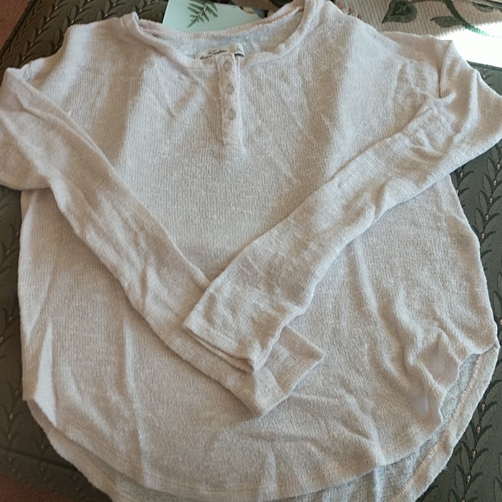 Abercrombie girls size lg pale pink sweater.